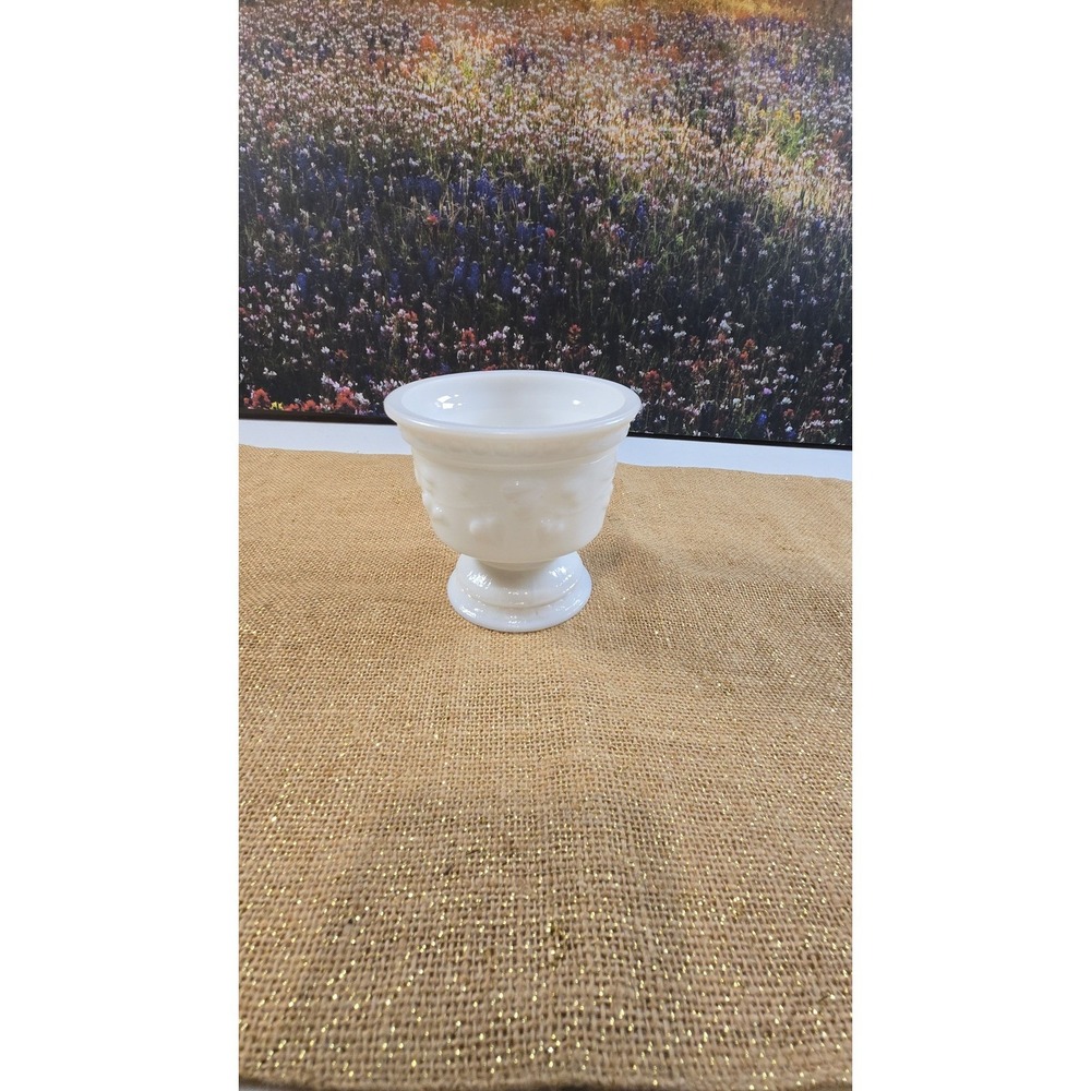 CC-1425.  White milk glass dish